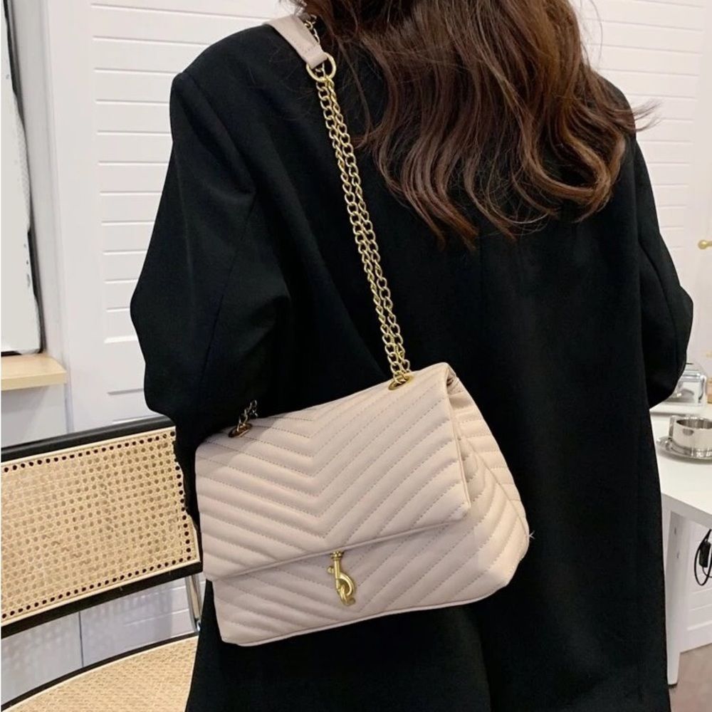 LAUREN Handbag - Picture 2 of 8